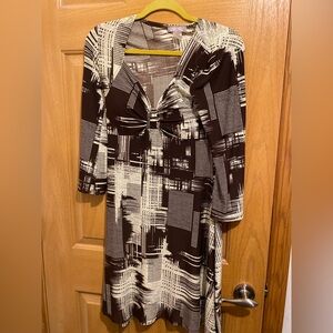 Chic Monochrome Long Sleeve Dress